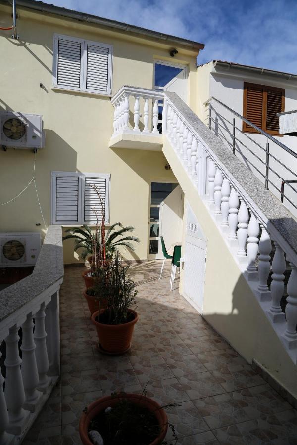 Apartments By The Sea Milna, Hvar - 12244 Exterior photo